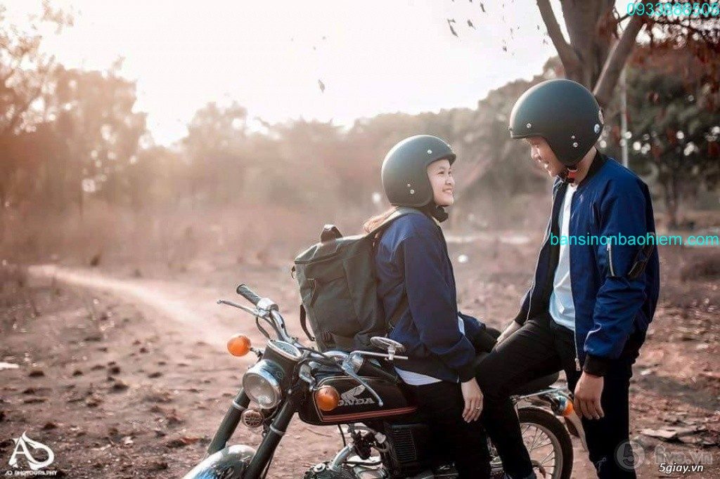 nón bảo hiểm làm quà tặng